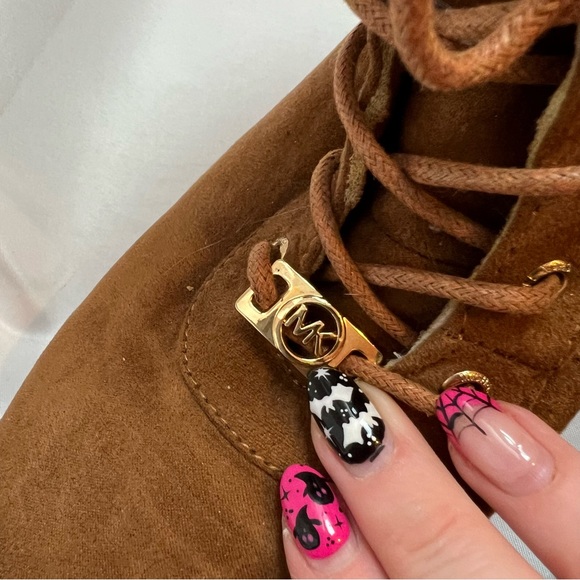 Michael Kors Myra Wendee Wedge Boot, size 5 - Picture 3 of 10